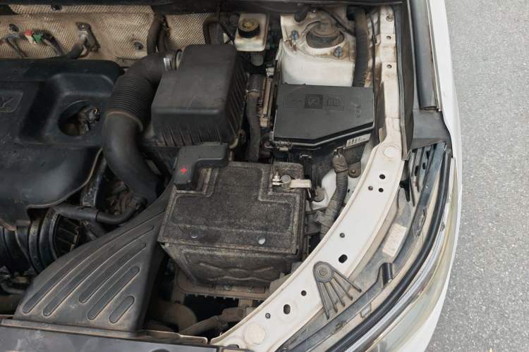 Used Geely Auto Vision X6 2016 1.8L Manual Luxury Model Engine Bay Left
