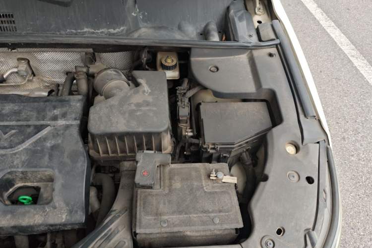 Used Geely Auto Vision X6 2016 1.3T CVT Luxury Model Engine Bay Left