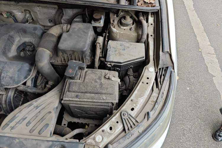 Used Geely Auto Vision X6 2016 1.8L Manual Luxury Model Engine Bay Left