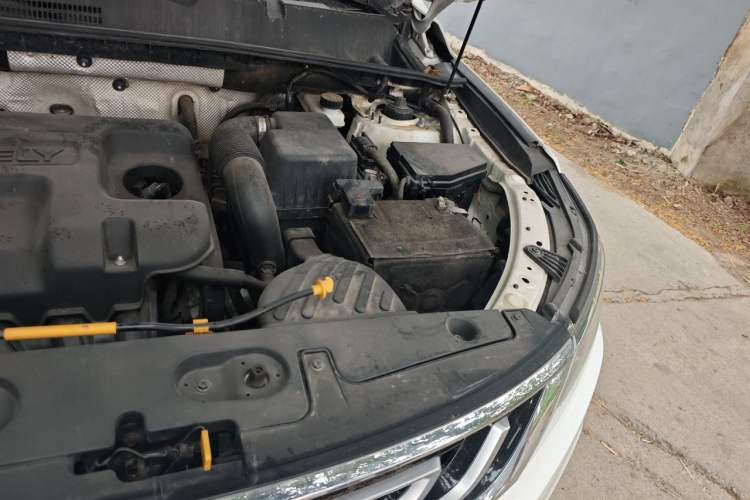 Used Geely Auto Vision X6 2016 1.8L Manual Luxury Model Engine Bay Left