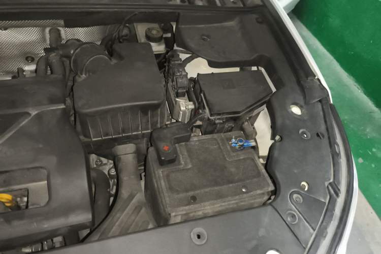 Used Geely Auto Vision X6 2016 1.3T CVT Luxury Model Engine Bay Left