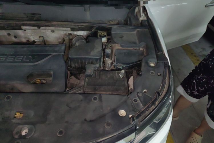Used Geely Auto Vision X6 2016 1.3T CVT Luxury Model Engine Bay Left