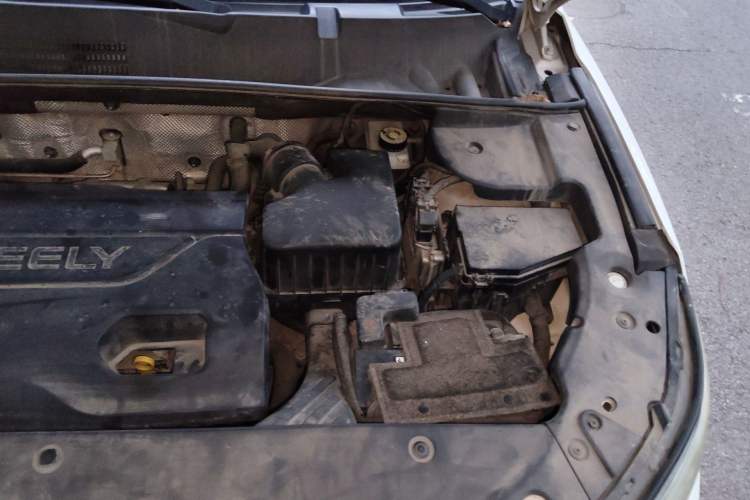 Used Geely Auto Vision X6 2016 1.3T CVT Luxury Model Engine Bay Left