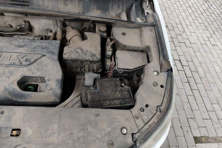 Used Geely Auto Vision X6 2016 1.3T CVT Luxury Model Engine Bay Left