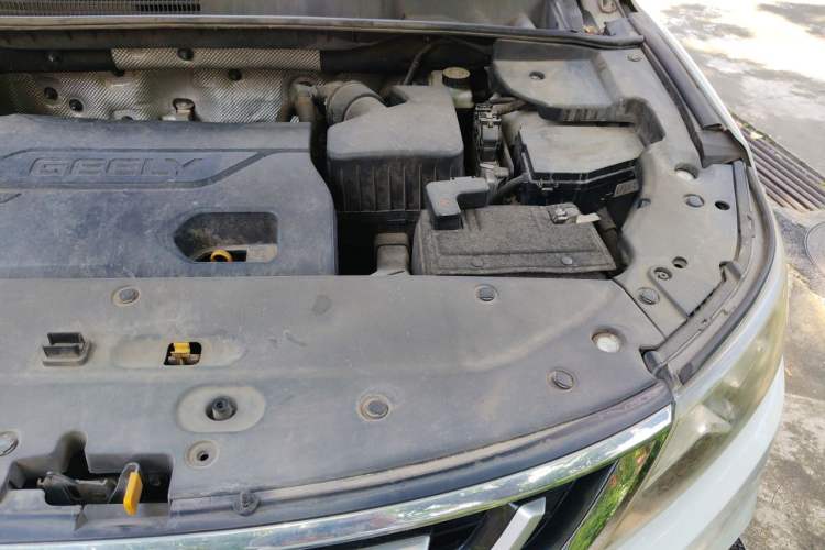 Used Geely Auto Vision X6 2016 1.3T CVT Flagship Model Engine Bay Left