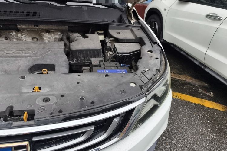 Used Geely Auto Vision X6 2016 1.3T CVT Flagship Model Engine Bay Left