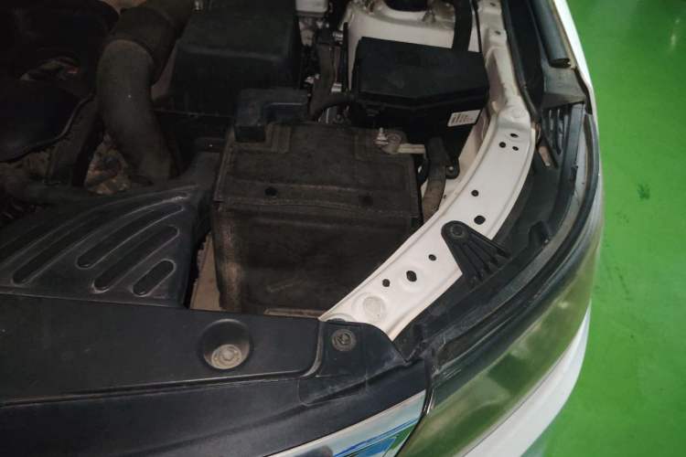 Used Geely Auto Vision X6 2016 1.8L Manual Luxury Model Engine Bay Left