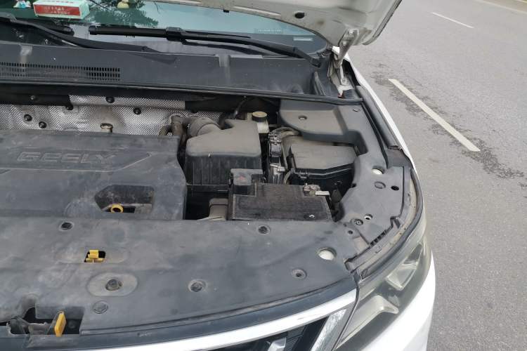 Used Geely Auto Vision X6 2016 1.3T CVT Flagship Model Engine Bay Left