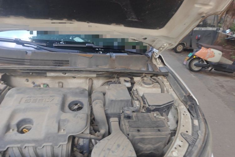 Used Geely Auto Vision X6 2016 1.8L Manual Luxury Model Engine Bay Left