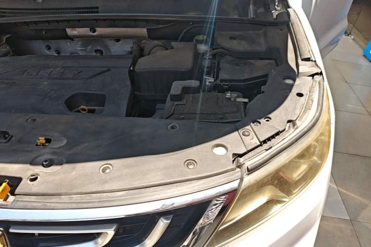 Used Geely Auto Vision X6 2016 1.3T CVT Luxury Model Engine Bay Left