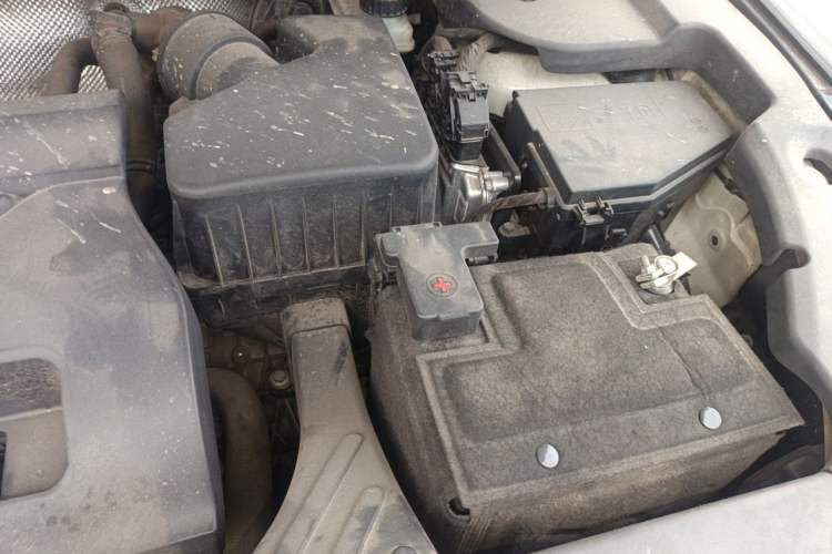Used Geely Auto Vision X6 2016 1.3T CVT Flagship Model Engine Bay Left