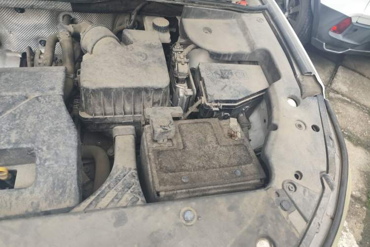 Used Geely Auto Vision X6 2016 1.3T CVT Luxury Model Engine Bay Left