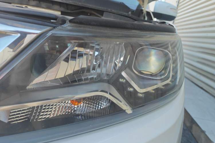 Used Geely Auto Vision X6 2016 1.3T CVT Luxury Model Engine Bay Left