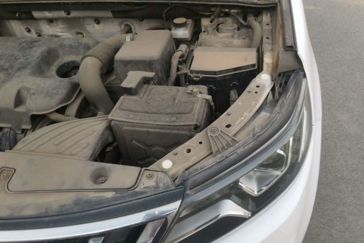 Used Geely Auto Vision X6 2016 1.8L Manual Luxury Model Engine Bay Left