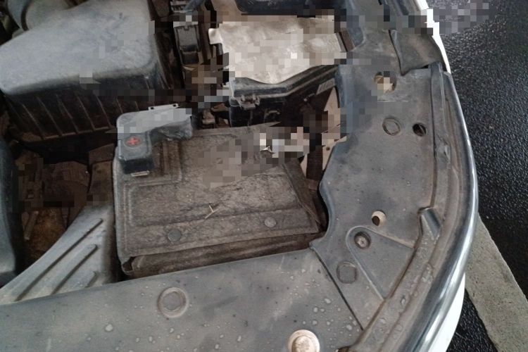 Used Geely Auto Vision X6 2016 1.3T CVT Luxury Model Engine Bay Left