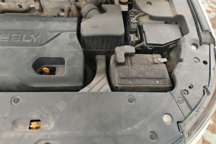 Used Geely Auto Vision X6 2016 1.3T CVT Flagship Model Engine Bay Left