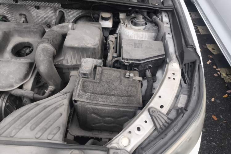 Used Geely Auto Vision X6 2016 1.8L Manual Luxury Model Engine Bay Left