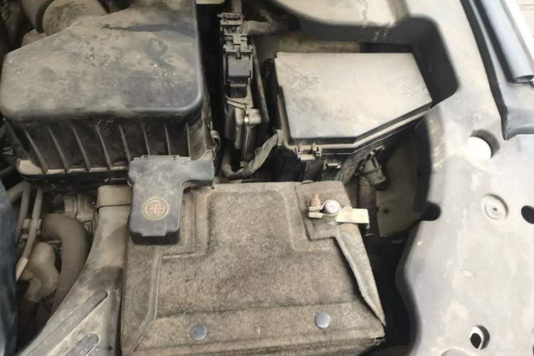 Used Geely Auto Vision X6 2016 1.3T CVT Flagship Model Engine Bay Left