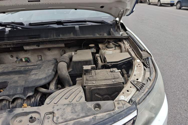 Used Geely Auto Vision X6 2016 1.8L Manual Luxury Model Engine Bay Left
