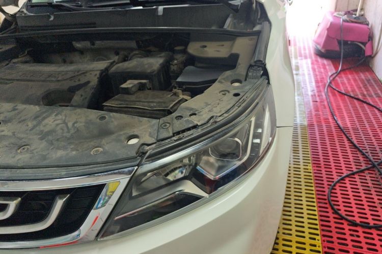 Used Geely Auto Vision X6 2016 1.3T CVT Luxury Model Engine Bay Left
