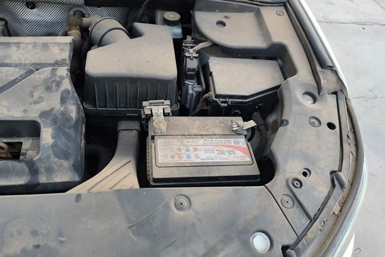 Used Geely Auto Vision X6 2016 1.3T CVT Flagship Model Engine Bay Left