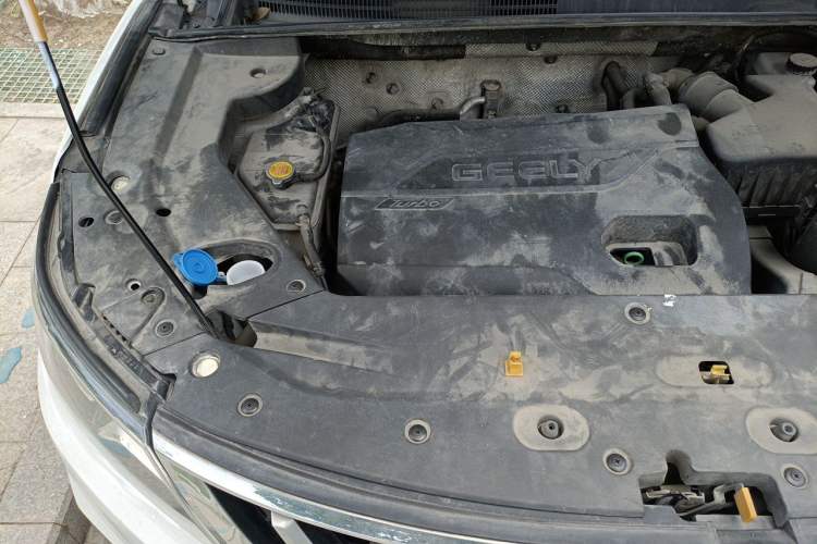 Used Geely Auto Vision X6 2016 1.3T CVT Flagship Model Engine Bay Right
