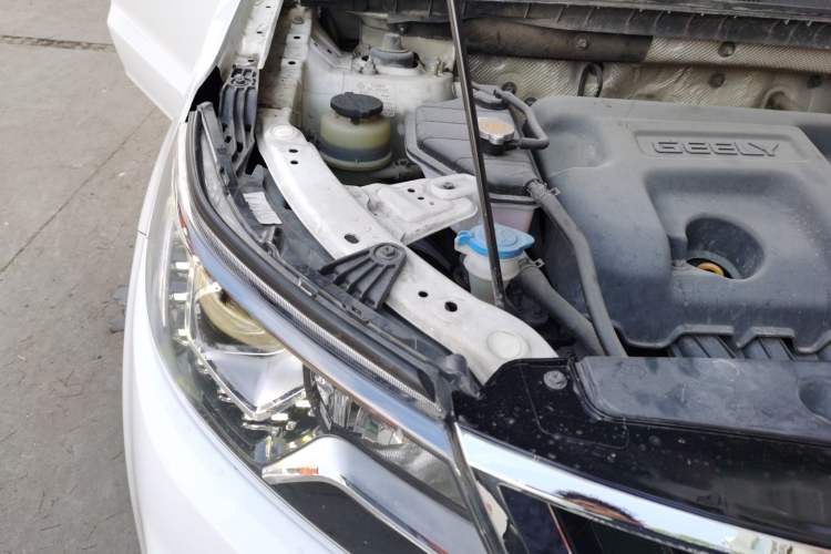 Used Geely Auto Vision X6 2016 1.8L Manual Luxury Model Engine Bay Right