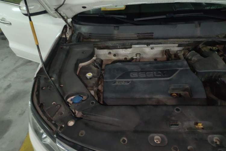 Used Geely Auto Vision X6 2016 1.3T CVT Luxury Model Engine Bay Right