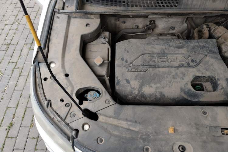 Used Geely Auto Vision X6 2016 1.3T CVT Luxury Model Engine Bay Right