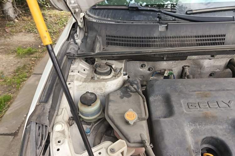 Used Geely Auto Vision X6 2016 1.8L Manual Luxury Model Engine Bay Right