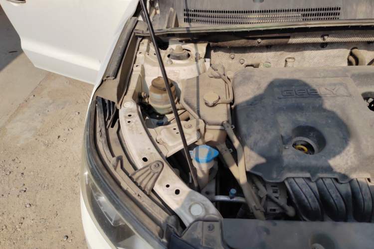 Used Geely Auto Vision X6 2016 1.8L Manual Luxury Model Engine Bay Right