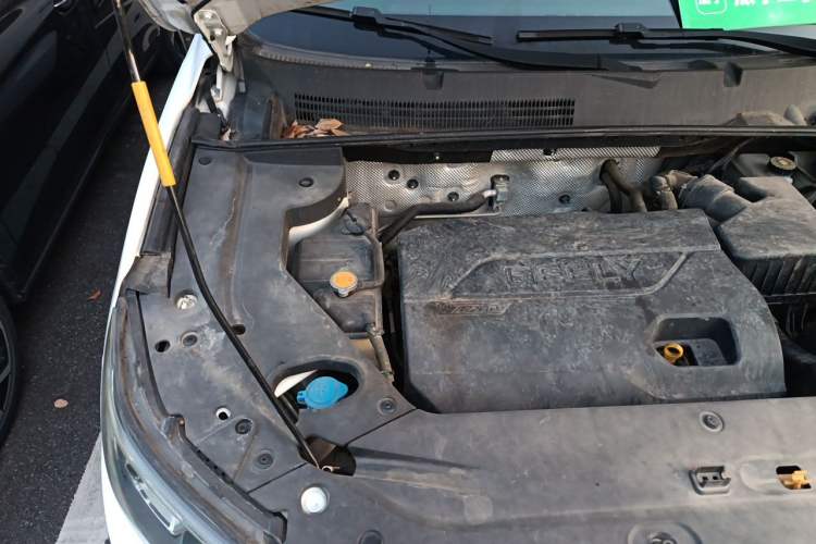 Used Geely Auto Vision X6 2016 1.3T CVT Luxury Model Engine Bay Right