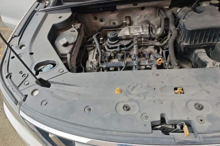Used Geely Auto Vision X6 2016 1.3T CVT Flagship Model Engine Bay Right