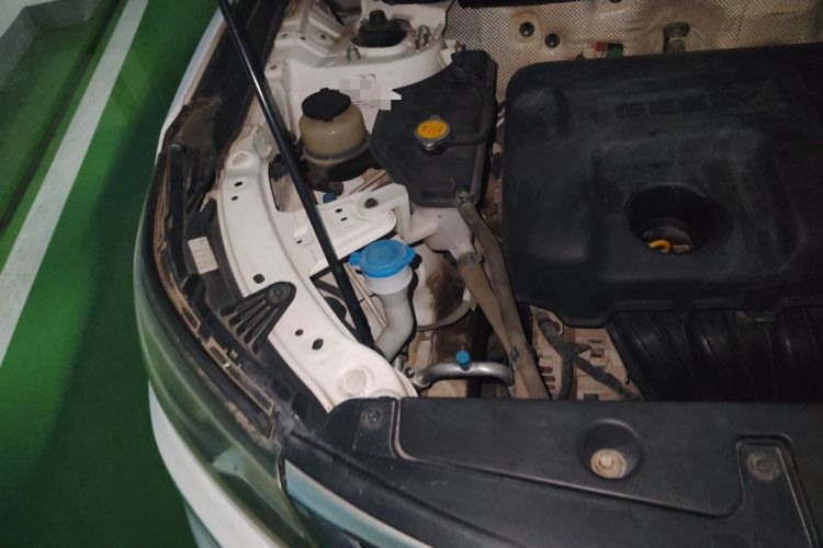 Used Geely Auto Vision X6 2016 1.8L Manual Luxury Model Engine Bay Right