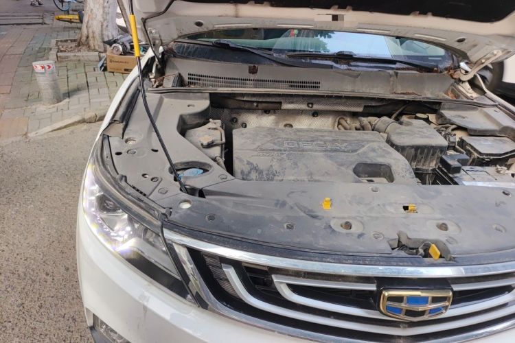 Used Geely Auto Vision X6 2016 1.3T CVT Luxury Model Engine Bay Right
