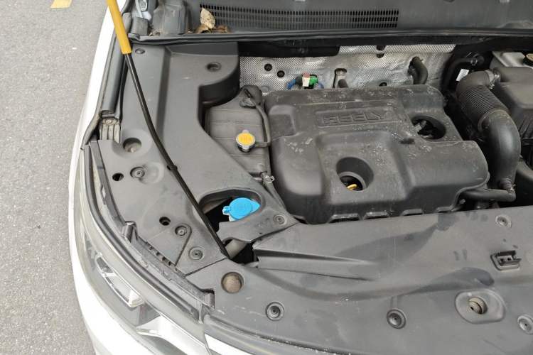 Used Geely Auto Vision X6 2016 1.8L Manual Luxury Model Engine Bay Right