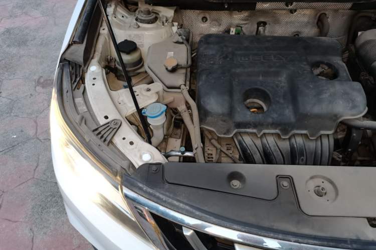 Used Geely Auto Vision X6 2016 1.8L Manual Luxury Model Engine Bay Right