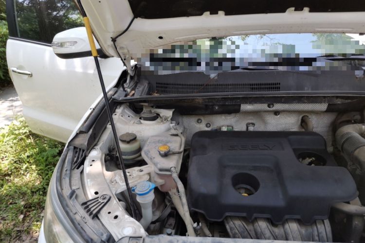 Used Geely Auto Vision X6 2016 1.8L Manual Luxury Model Engine Bay Right