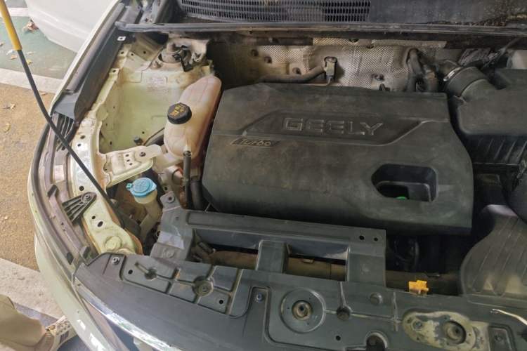 Used Geely Auto Vision X6 2016 1.3T CVT Flagship Model Engine Bay Right