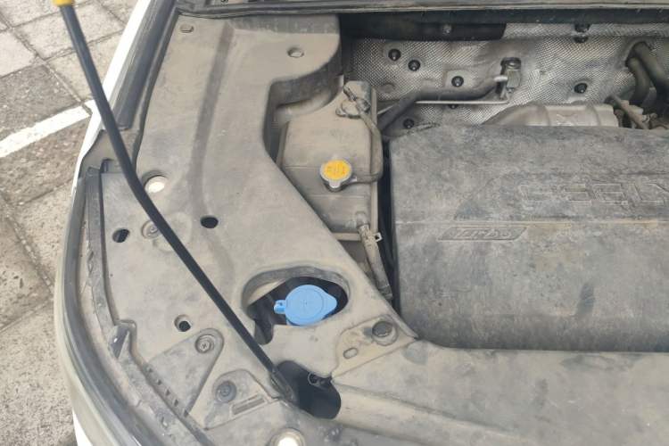 Used Geely Auto Vision X6 2016 1.3T CVT Luxury Model Engine Bay Right