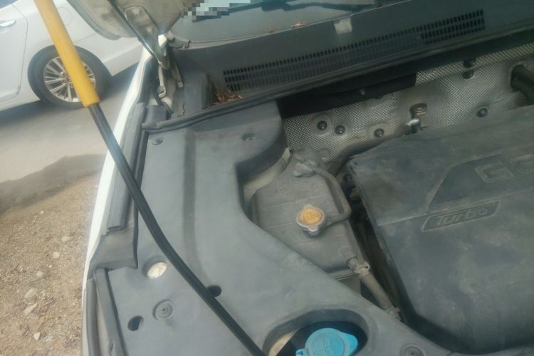 Used Geely Auto Vision X6 2016 1.3T CVT Luxury Model Engine Bay Right