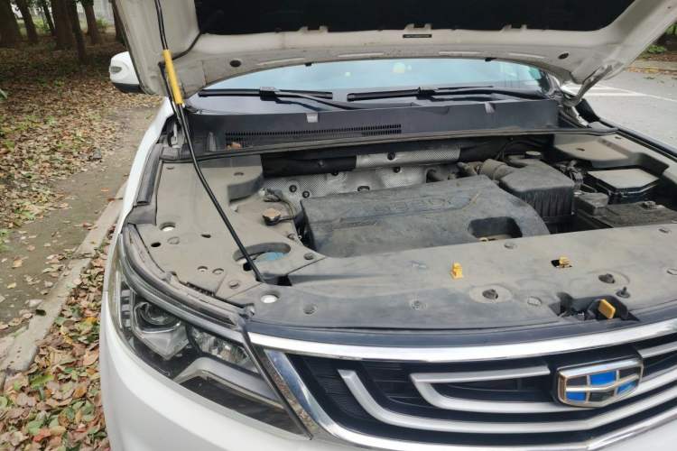 Used Geely Auto Vision X6 2016 1.3T CVT Flagship Model Engine Bay Right