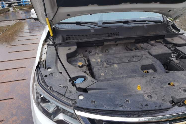 Used Geely Auto Vision X6 2016 1.3T CVT Flagship Model Engine Bay Right
