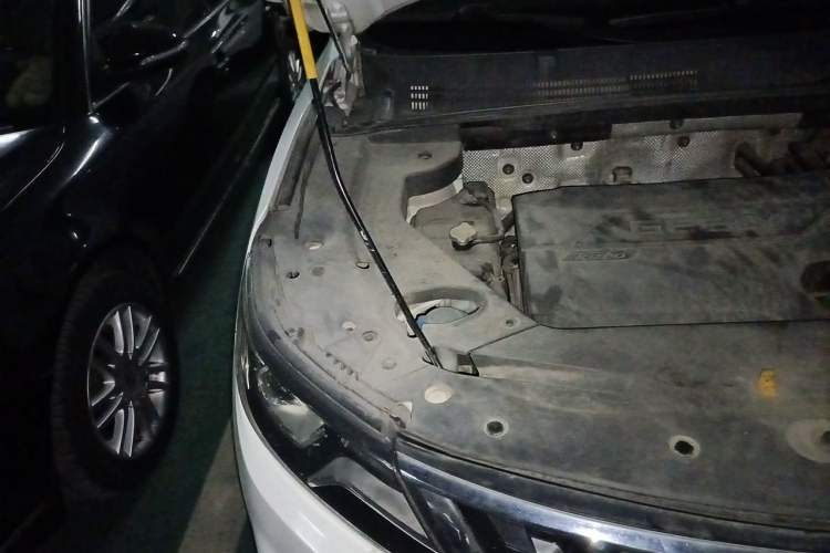 Used Geely Auto Vision X6 2016 1.3T CVT Flagship Model Engine Bay Right