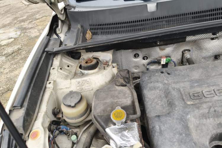 Used Geely Auto Vision X6 2016 1.8L Manual Luxury Model Engine Bay Right