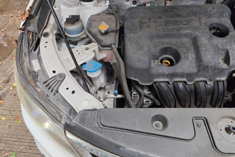 Used Geely Auto Vision X6 2016 1.8L Manual Luxury Model Engine Bay Right