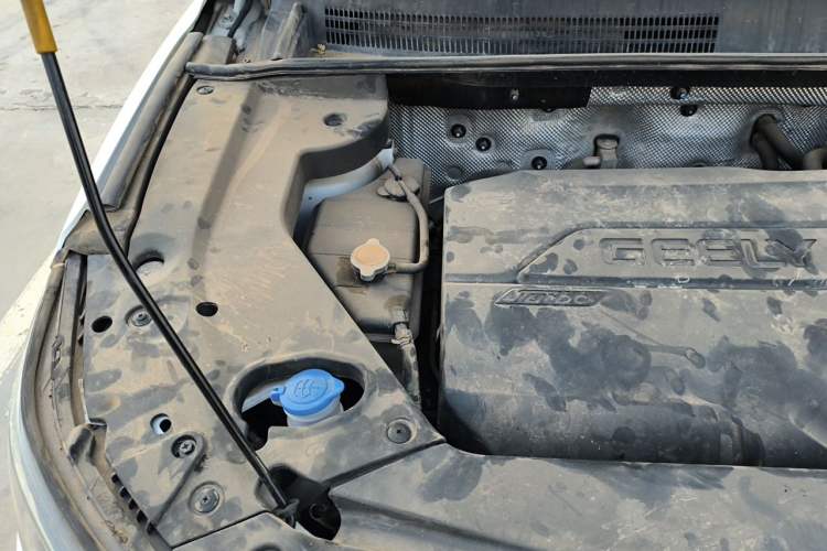 Used Geely Auto Vision X6 2016 1.3T CVT Flagship Model Engine Bay Right