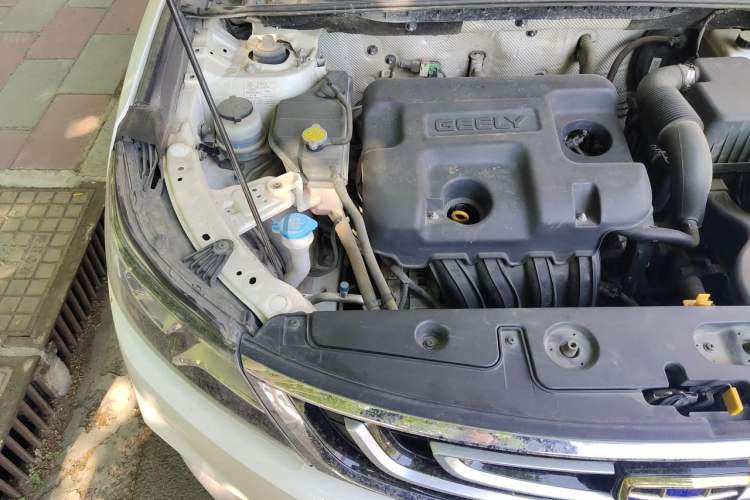 Used Geely Auto Vision X6 2016 1.8L Manual Luxury Model Engine Bay Right