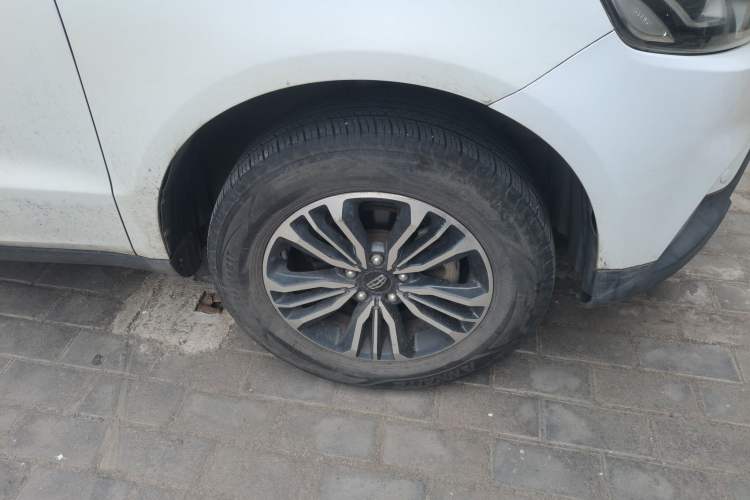Used Geely Auto Vision X6 2016 1.8L Manual Luxury Model Exterior 1