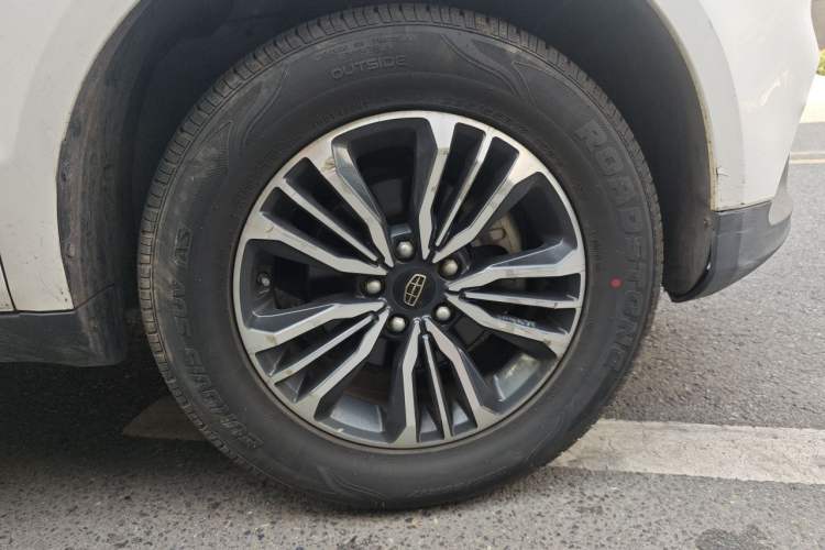 Used Geely Auto Vision X6 2016 1.8L Manual Luxury Model Exterior 1